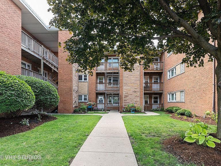 1st image of 6044 N Melvina Ave
