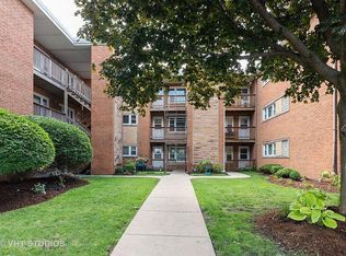 6044 N Melvina Ave, Chicago, IL 60646