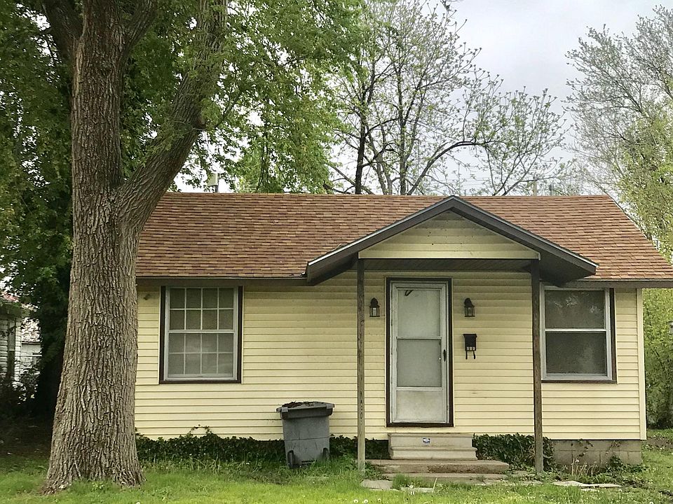 1st image of 306 E 4th St