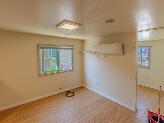 3rd image of 11398 Bartlett Ave Space 14