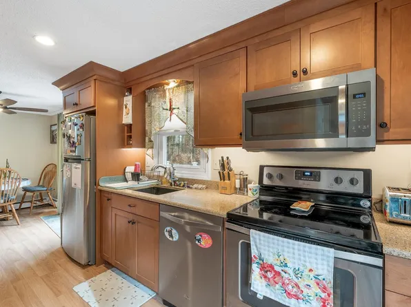 106 Fairview Avenue, Conway, NH 03818