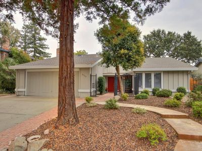 8908 Castle Park Dr, Elk Grove, CA, 95624