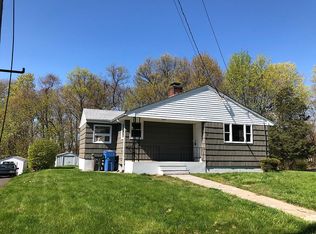 45 Northfield St, Manchester, CT 06042