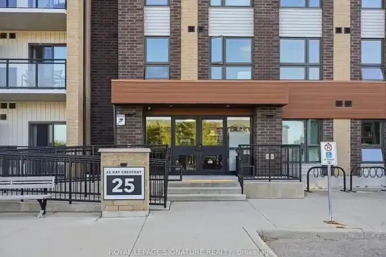 25 Kay Cres #311 — Photo 4