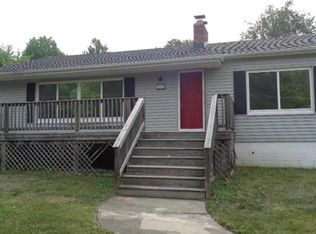 540 Saint Clair Rd, Fairview Heights, IL 62208