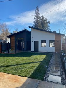 725 42nd St, Sacramento, CA, 95819