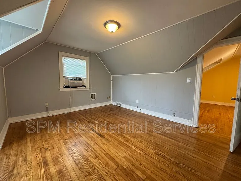 304 N 11th St #A — Photo 7