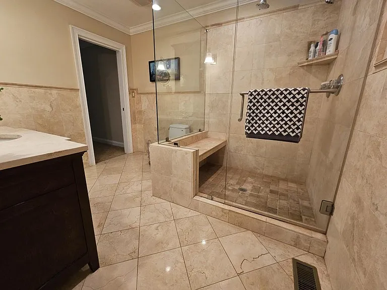 1085 Holly Dr #2 — Photo 19