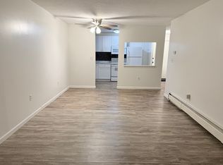 2 Strawberry Bank Rd, Nashua, NH 03062