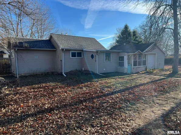513 3rd St, Camanche, IA 52730