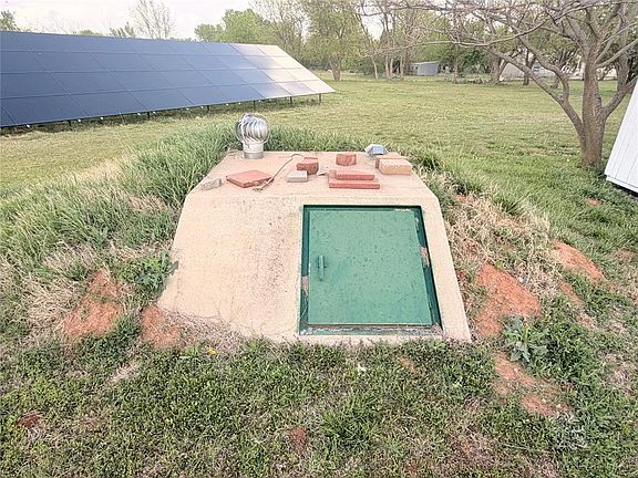5th image of 2508 Spring Valley Ln