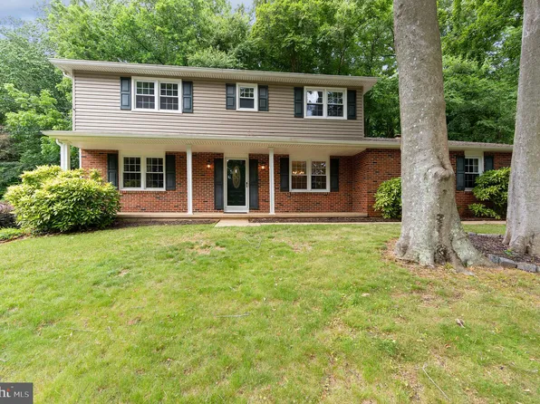 401 Dove Dr, Newark, DE 19713