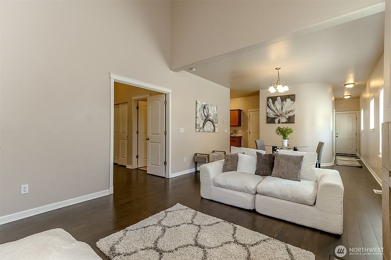 5th image of 4947 Balustrade Boulevard SE