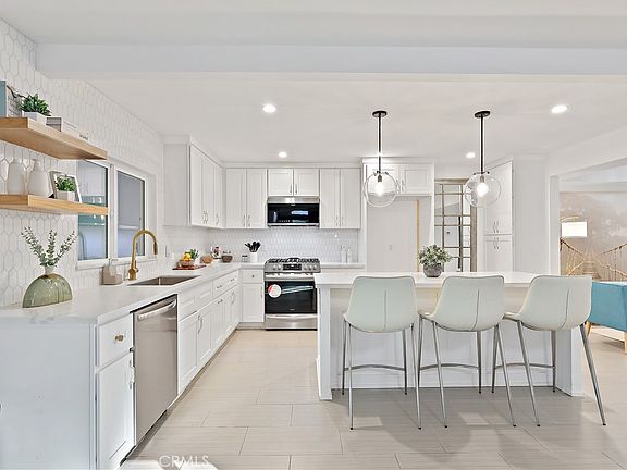 3rd image of 2057 Woodglen St