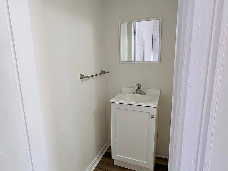 1712 Sherman Ave — Photo 9