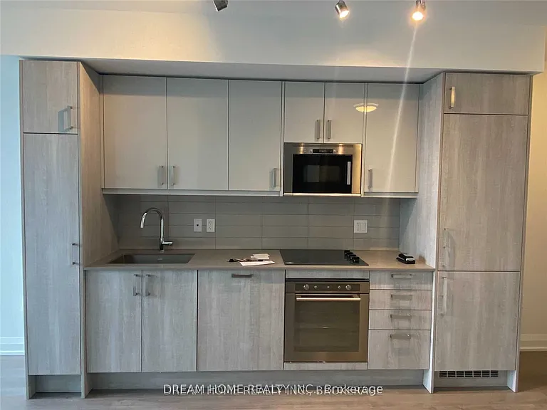77 Mutual St #2201 — Photo 3