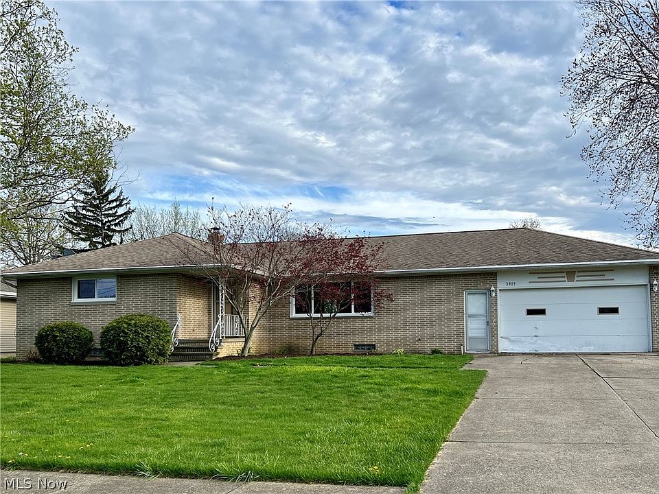1st image of 3915 Woodstock Dr