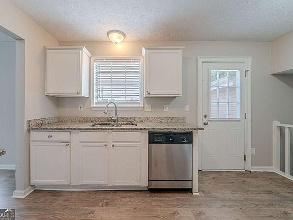 4th image of 2183 Ramblewood Cir