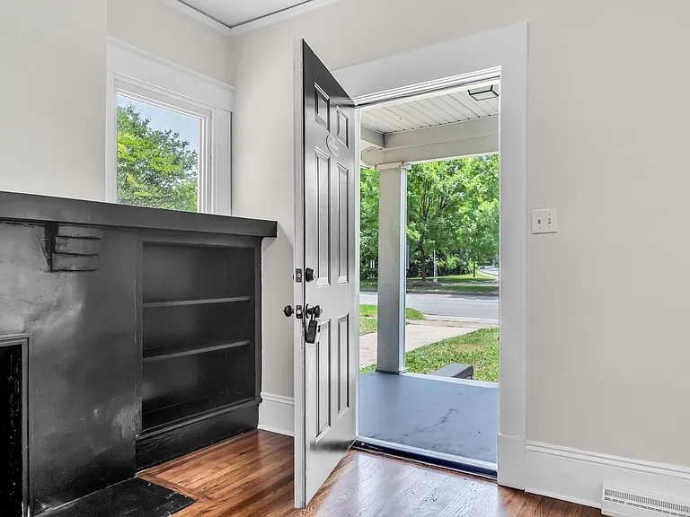 1320 W Friendly Ave — Photo 3