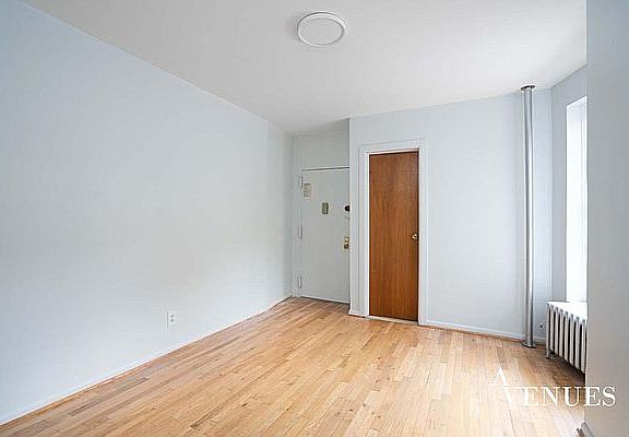 2nd image of 2228 1st Ave #5