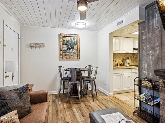 4th image of 685 River Rd Unit 304