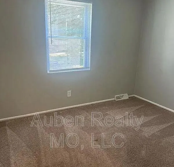 6135-6141 Farrow Ave #6135 FARROW AVE — Photo 9