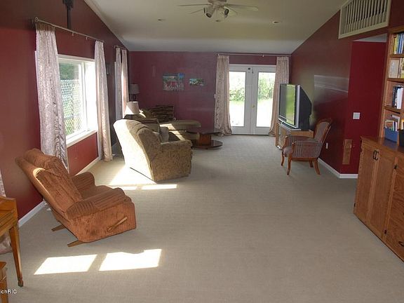 4th image of 6880 S Basswood Dr