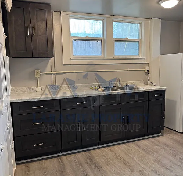 511 1/2 Lewis St — Photo 3
