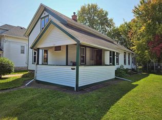 1213 School Ave, Oshkosh, WI 54901