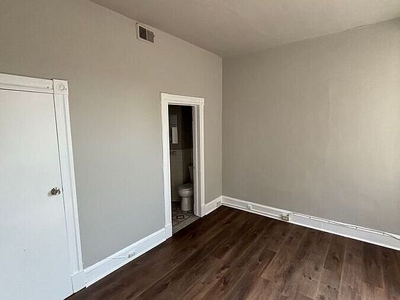 5th image of 205 E 30th St #303