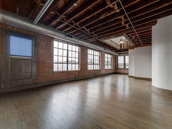 3rd image of 709 W Magnolia Ave Unit 213
