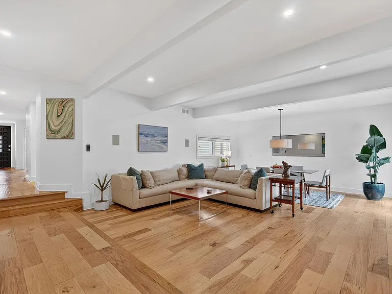 372 W Brown St #3 — Photo 12