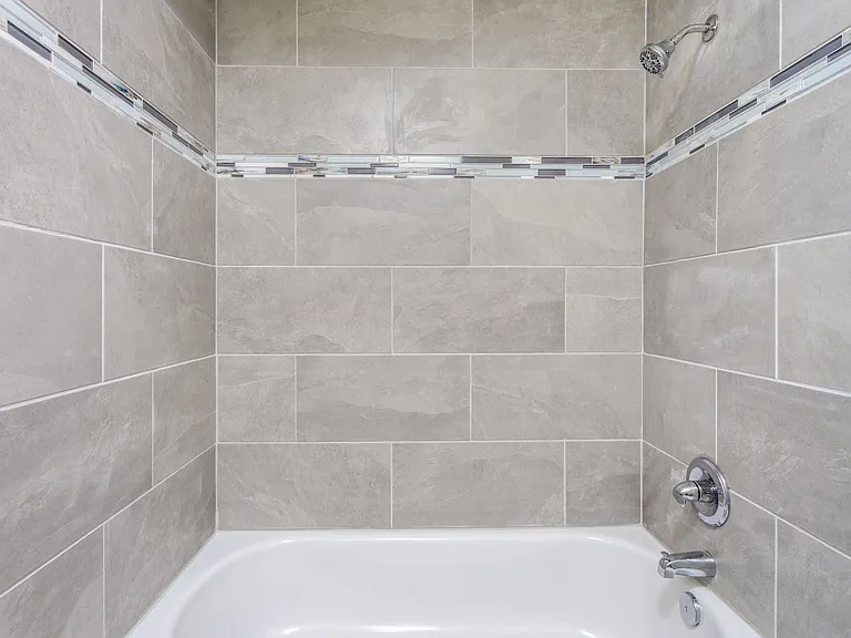 1030 SW 6th Dr #4 — Photo 11