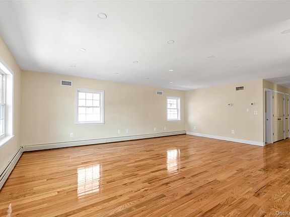 3rd image of 247-13 139th Avenue