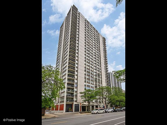 3rd image of 1455 N Sandburg Ter APT 2408