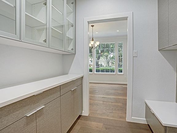 4th image of 8301 Gutherie Dr