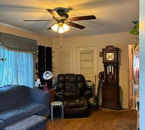 5th image of 959 Pleasant Dr