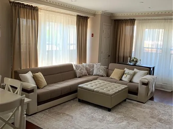 3041 Brighton 2 St #3B, Brooklyn, NY 11235