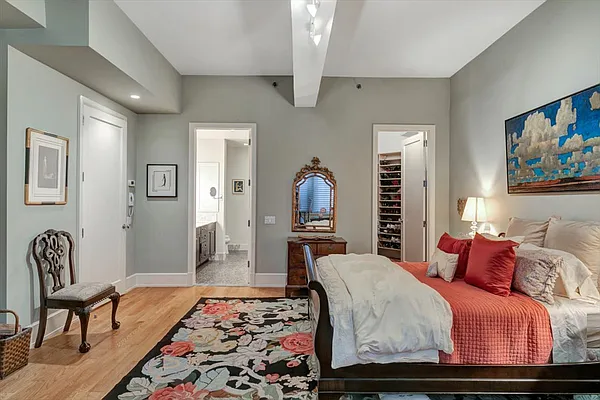 Sold by Keller Williams NYC | media 15