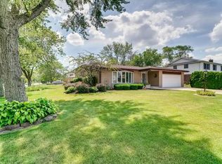 7669 W White Pine Pl, Palos Heights, IL
