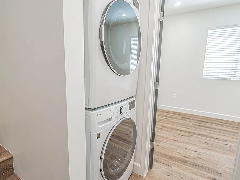 14550 Burbank Blvd #105 — Photo 6