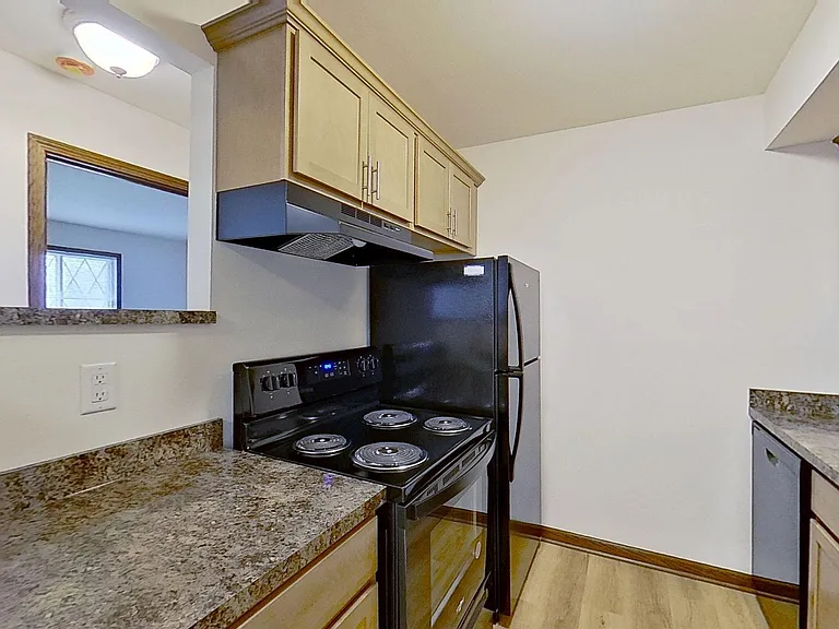 N81W15141 Appleton Ave — Photo 6