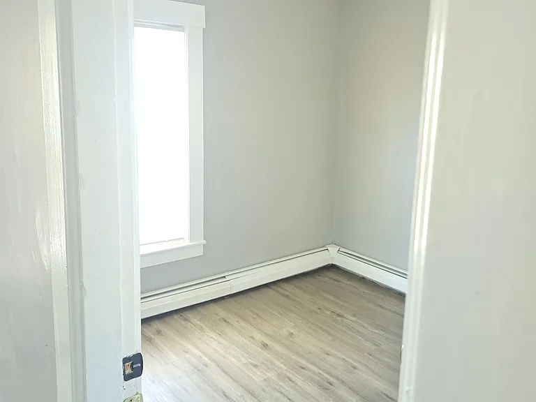 497 Maple St #1/2 — Photo 7