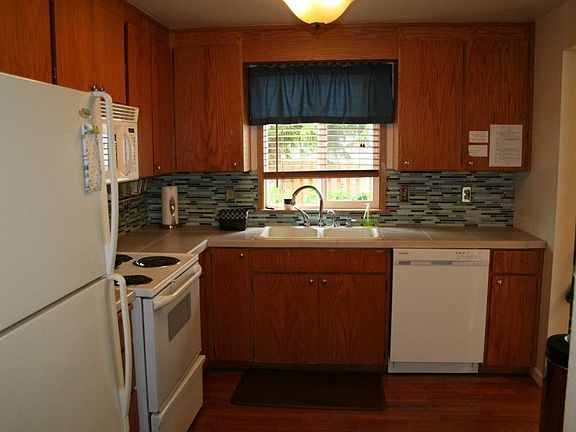 5th image of 15106 104th Avenue Ct E