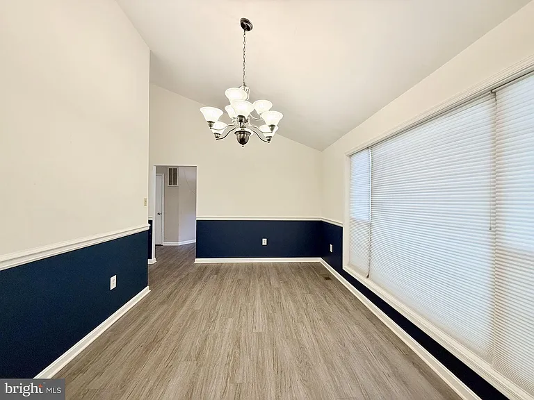70 Dorothy Ln — Photo 13