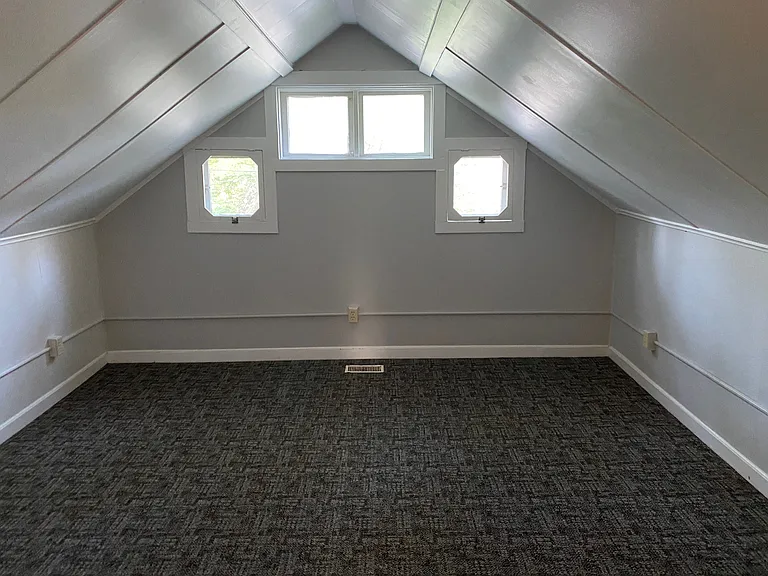 1317 N Kinser Pike #B — Photo 2