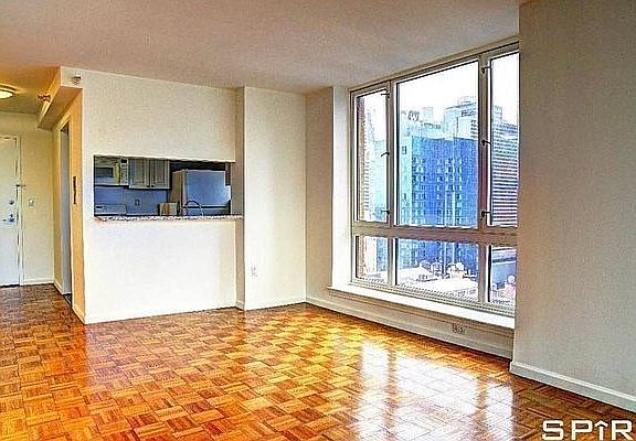 2nd image of 325 W 43rd St #6A