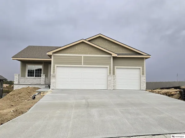 7606 N 177th St, Bennington, NE 68007