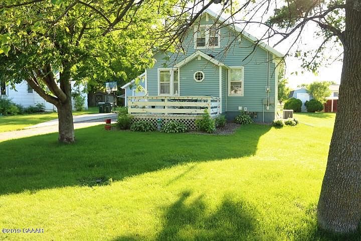 1st image of 604 W 1st Ave