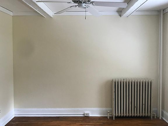 5th image of 65 Grove Ave Unit 1